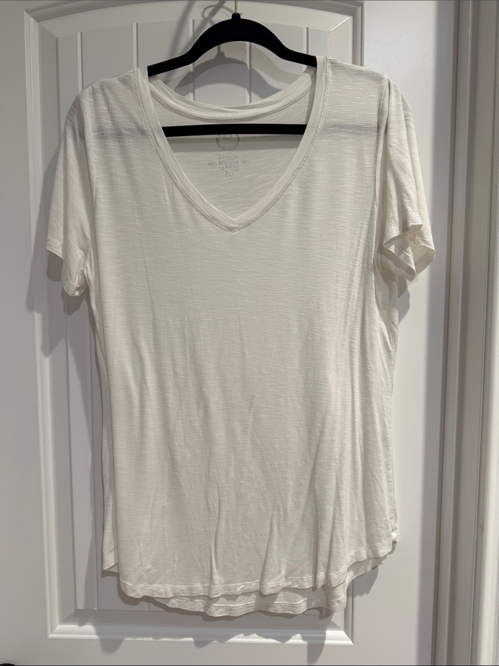 Women's White V-Neck Tee - Unbranded